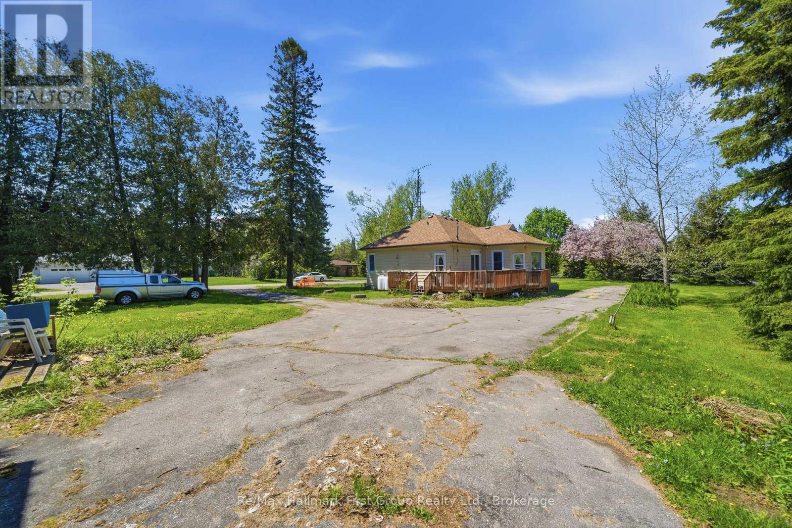 5283 HILLVIEW DRIVE N - 30