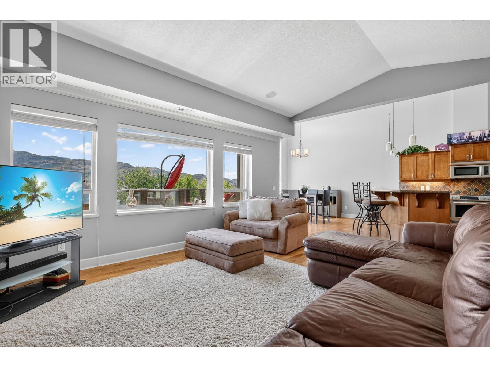 #323 3996 Beach Avenue - 15