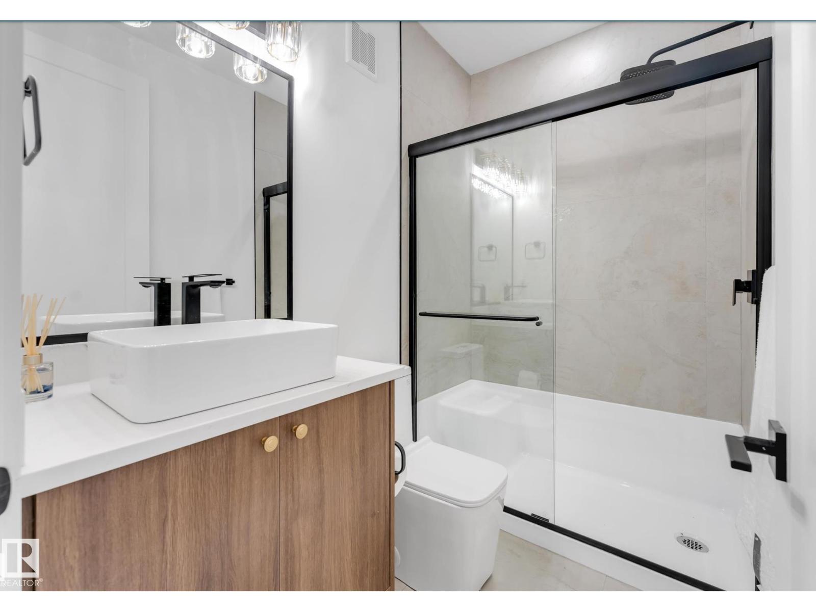 4727 17 AV SW - 19