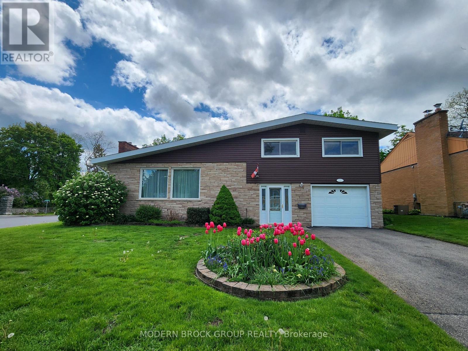 2 WOODLAWN PLACE - Image 2