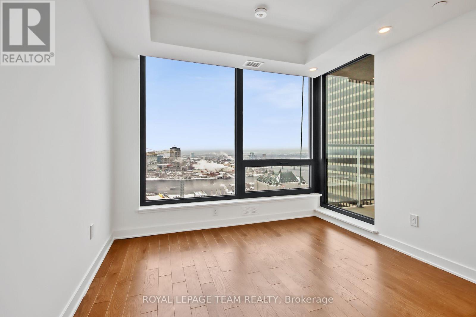#2402 340 QUEEN STREET - 14