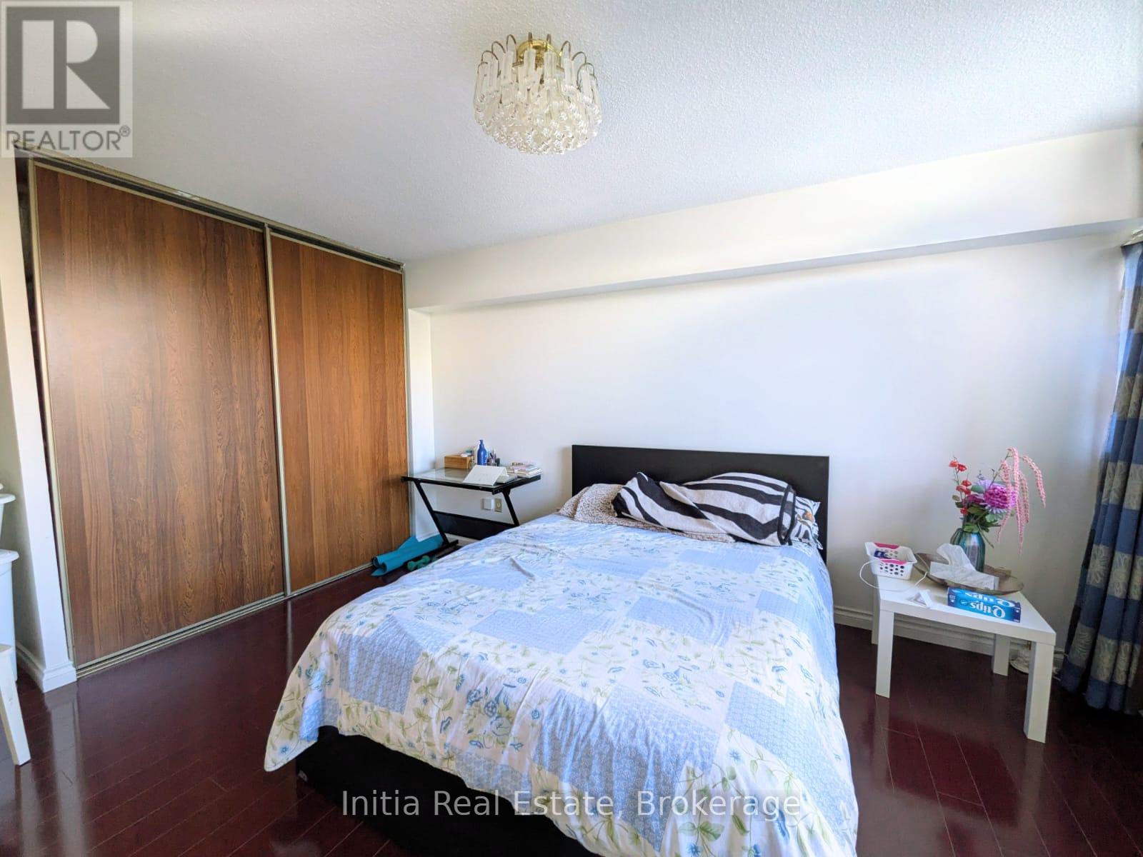#406 25 SILVER SPRINGS BOULEVARD - 12