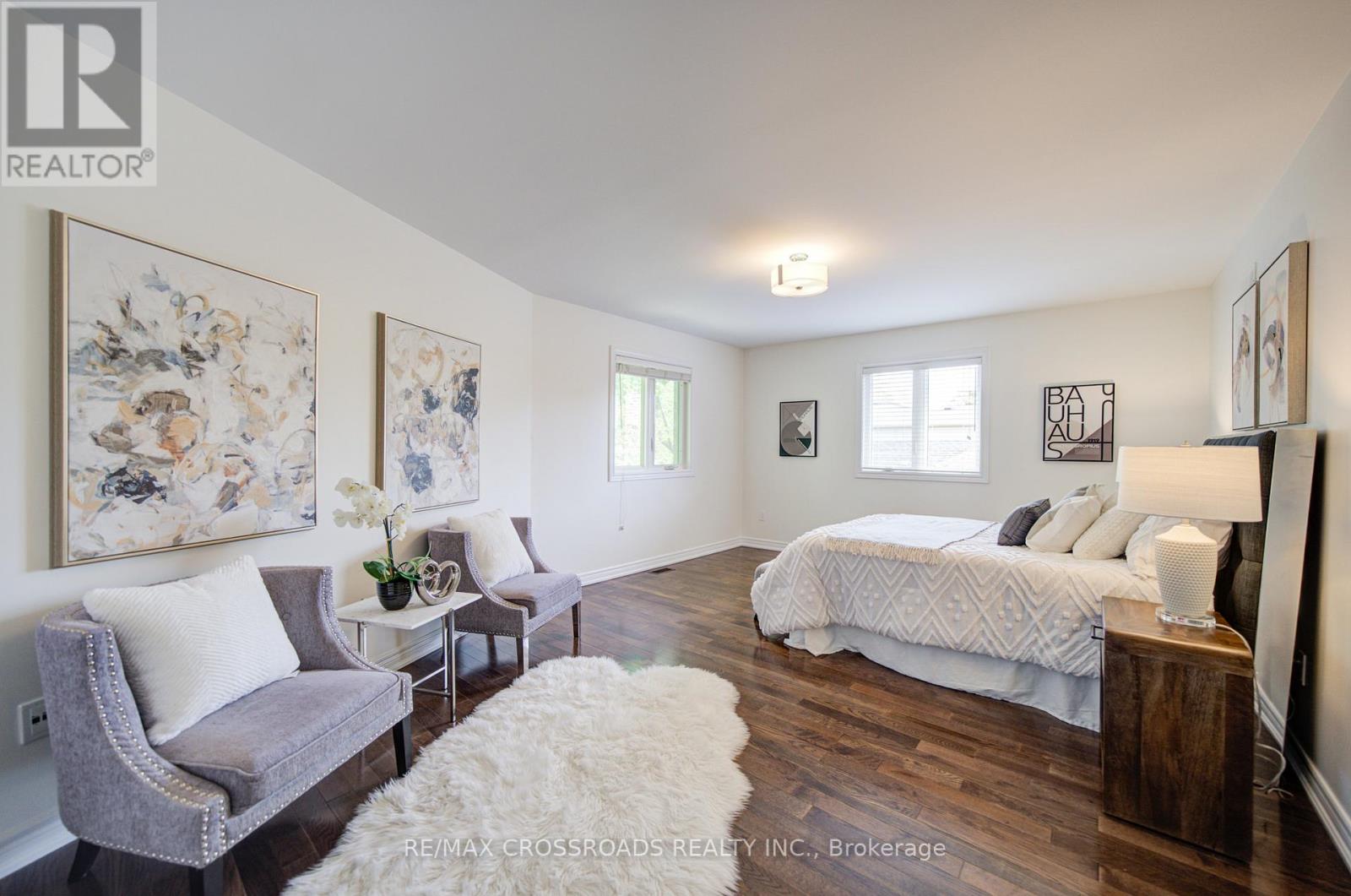 24 LYNN ROAD - 30
