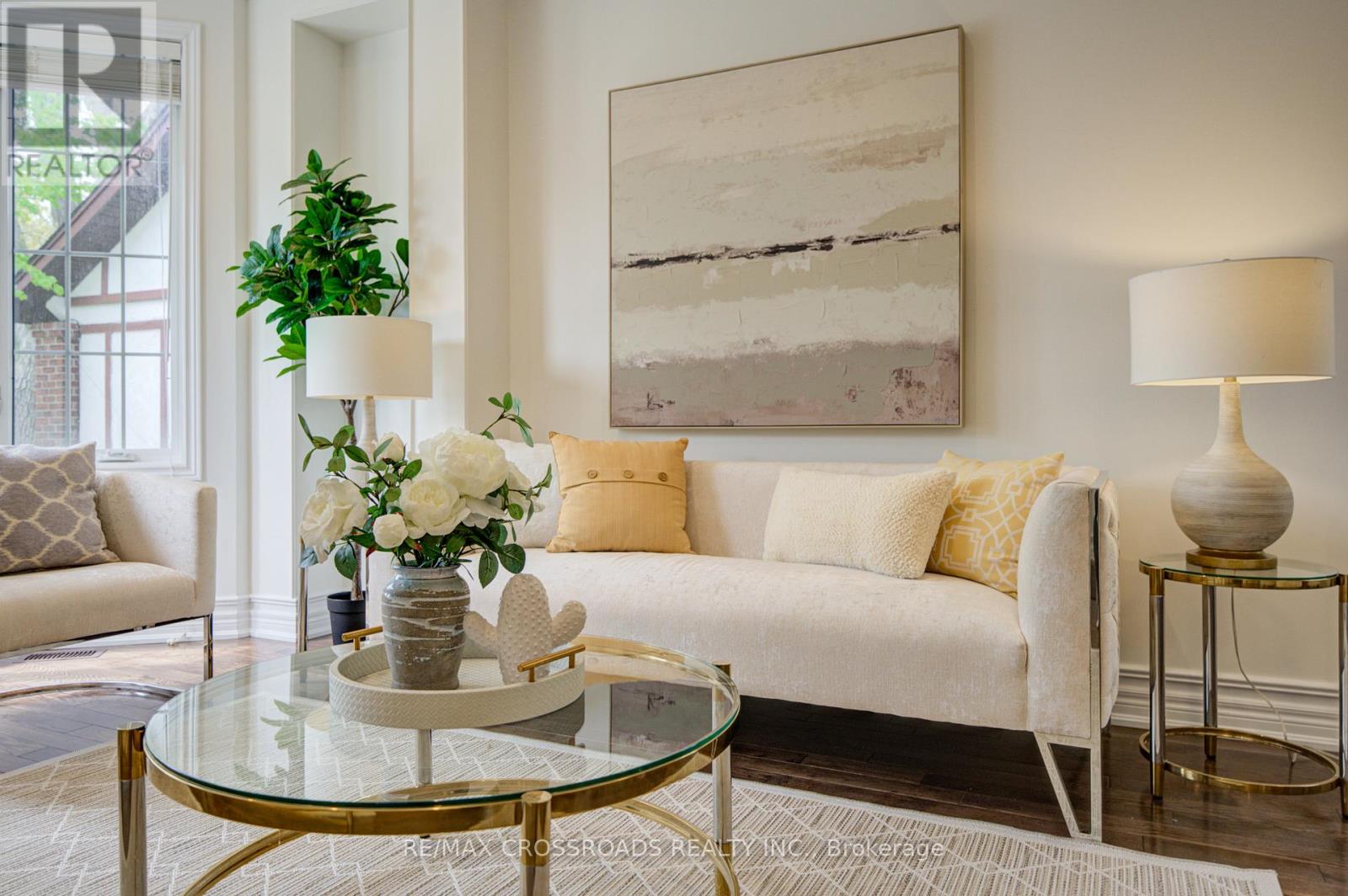 24 LYNN ROAD - 6