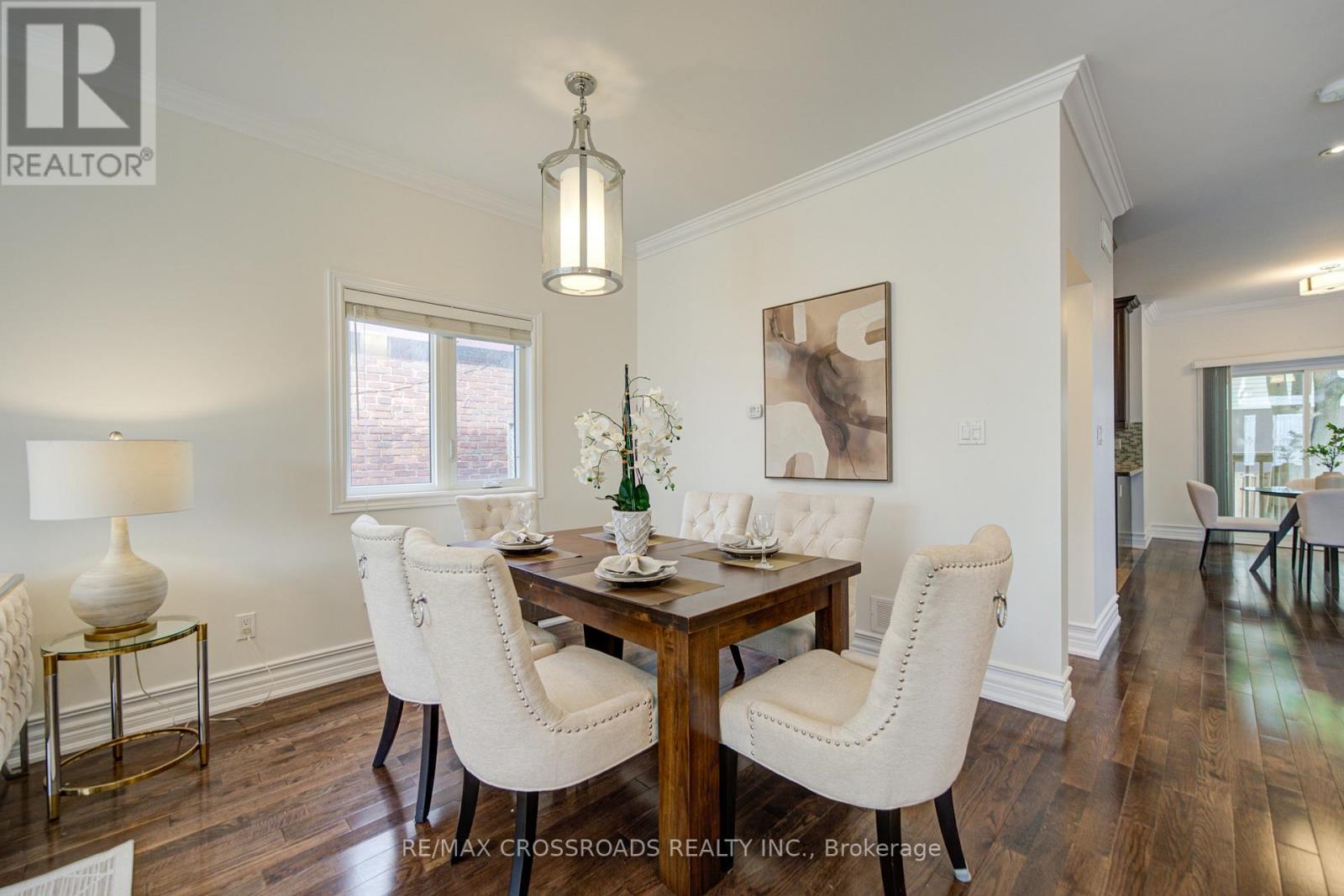 24 LYNN ROAD - 8