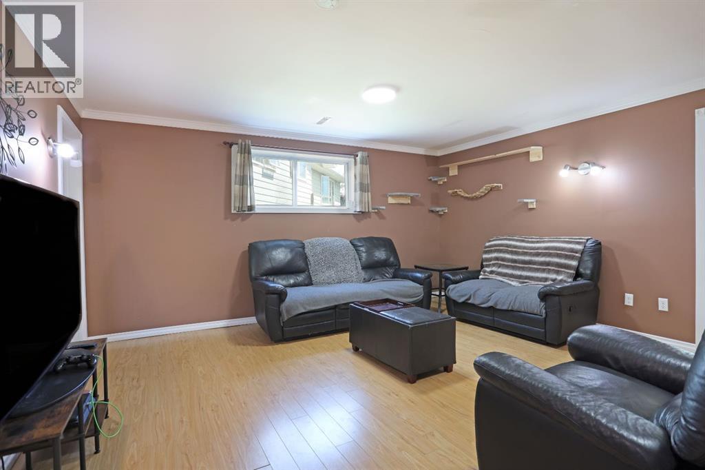 116 McNab Park Street E - 32