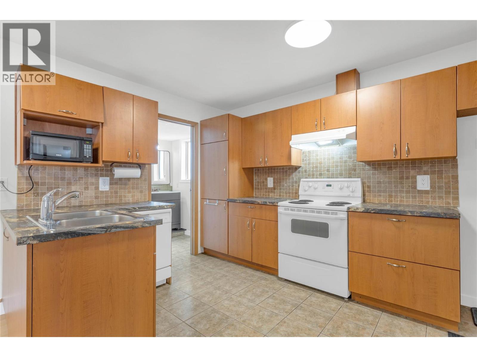 374 McTavish Crescent - 33