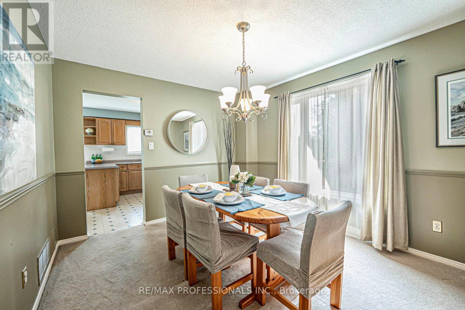 3953 SELKIRK PLACE - 15