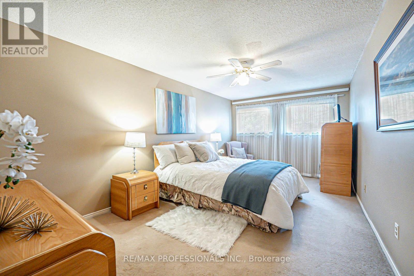 3953 SELKIRK PLACE - 20