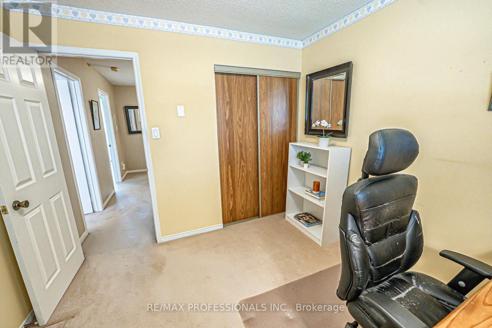 3953 SELKIRK PLACE - 29