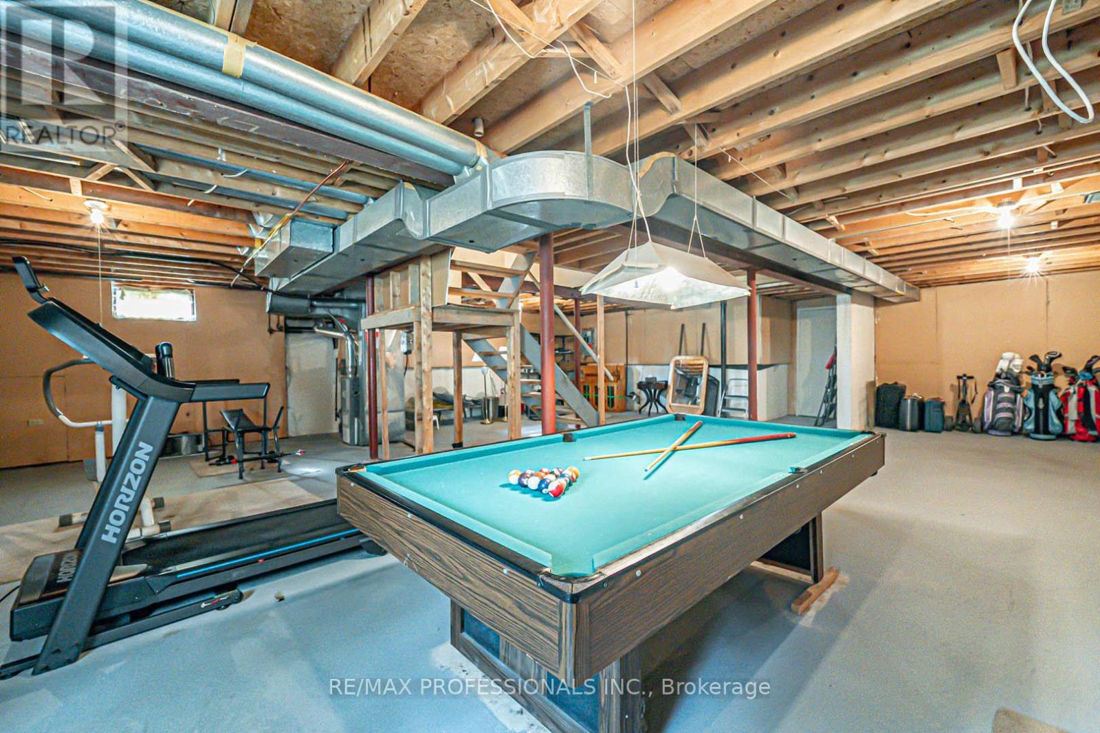3953 SELKIRK PLACE - 33