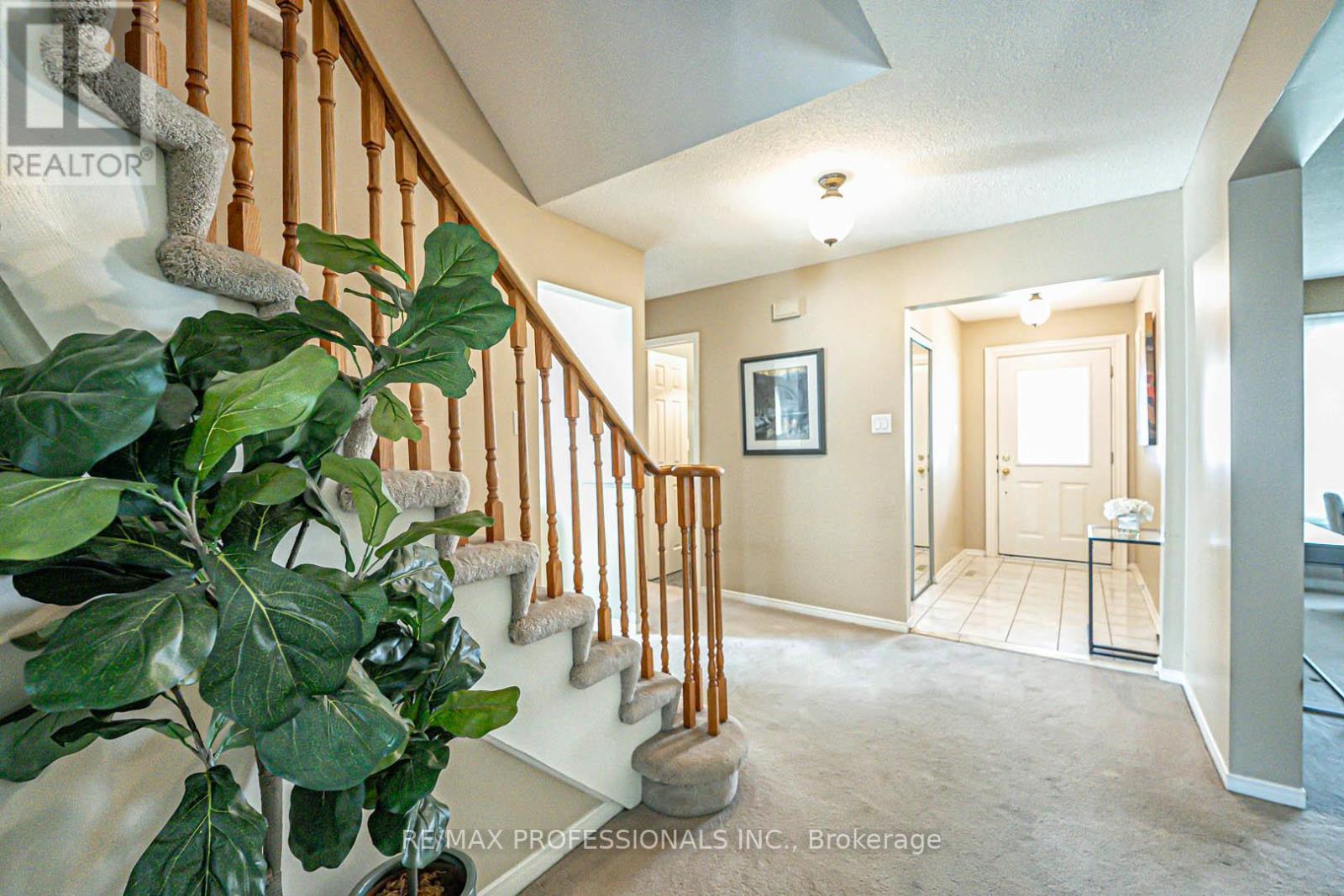3953 SELKIRK PLACE - 4