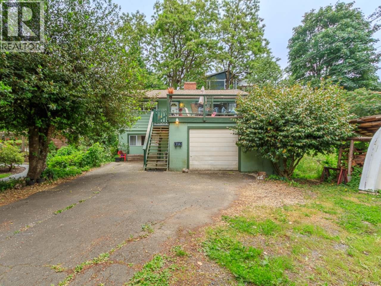 713 Victoria Rd - 12