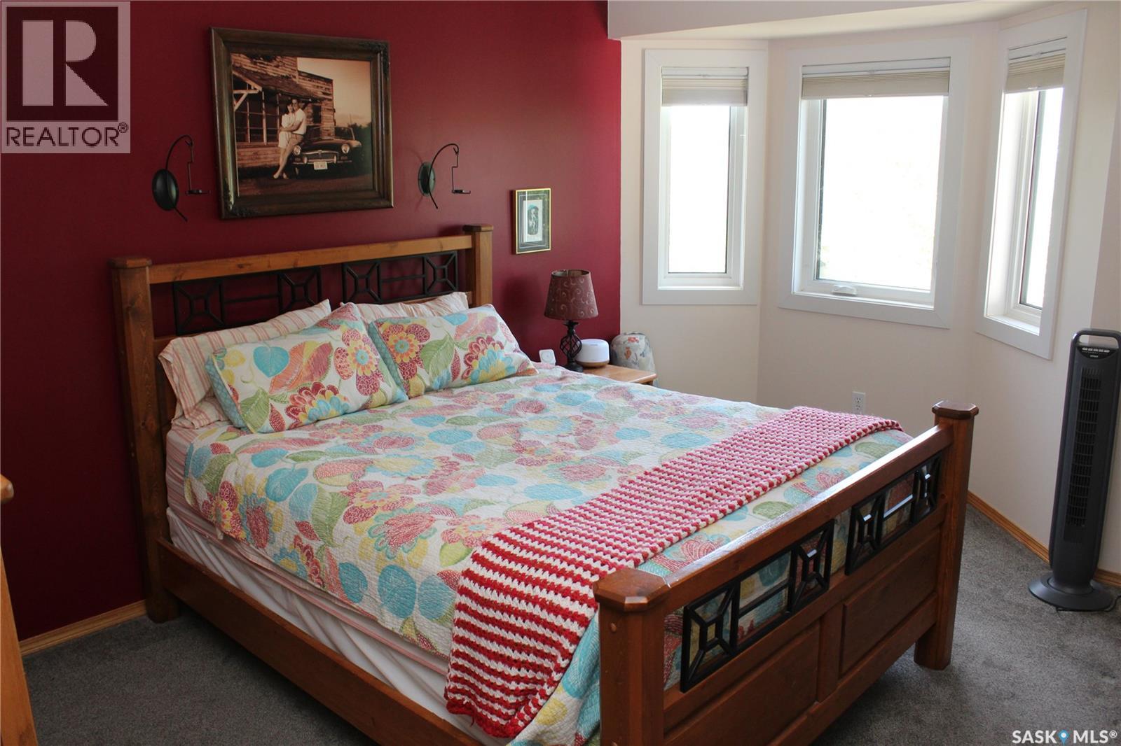 3324 Dieter BAY - 22
