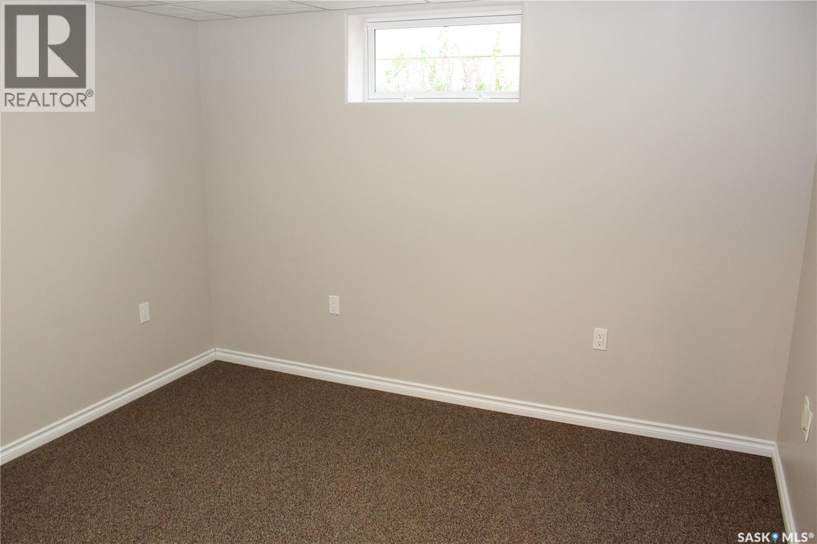 3324 Dieter BAY - 29