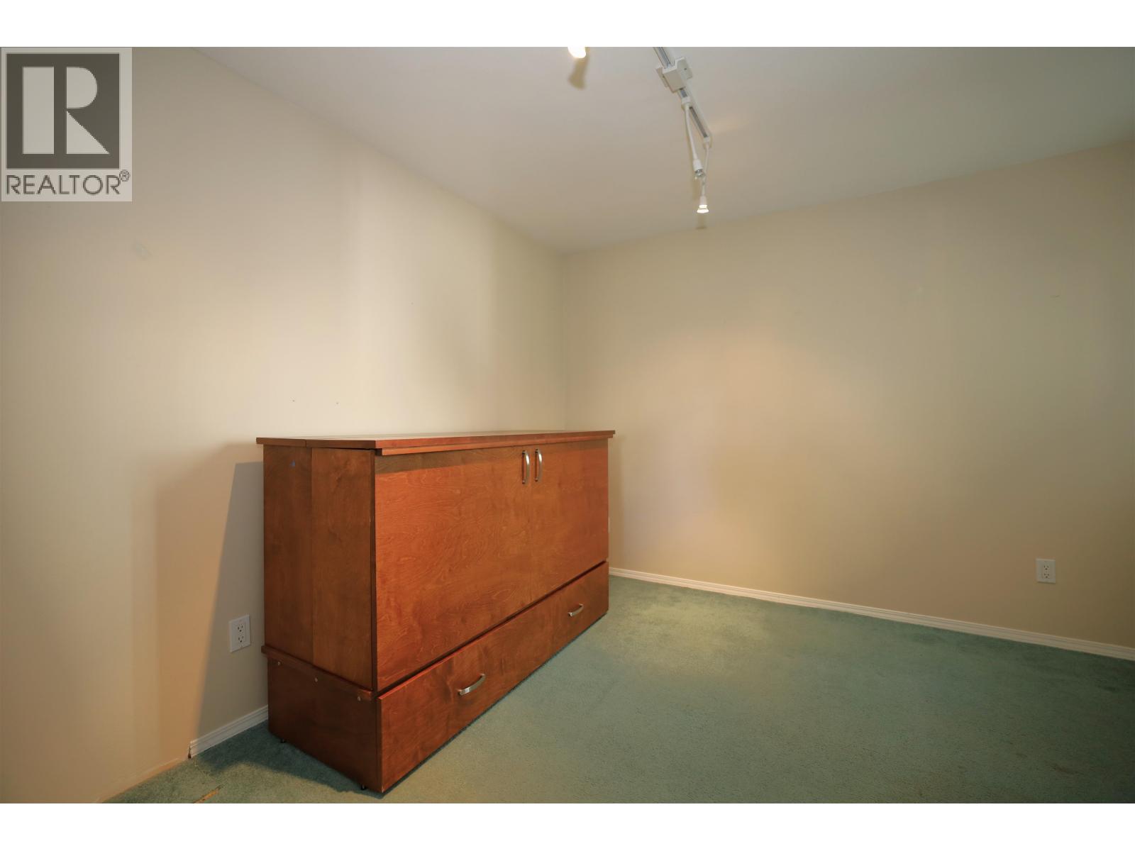 21 5610 TRAIL AVENUE, Sechelt