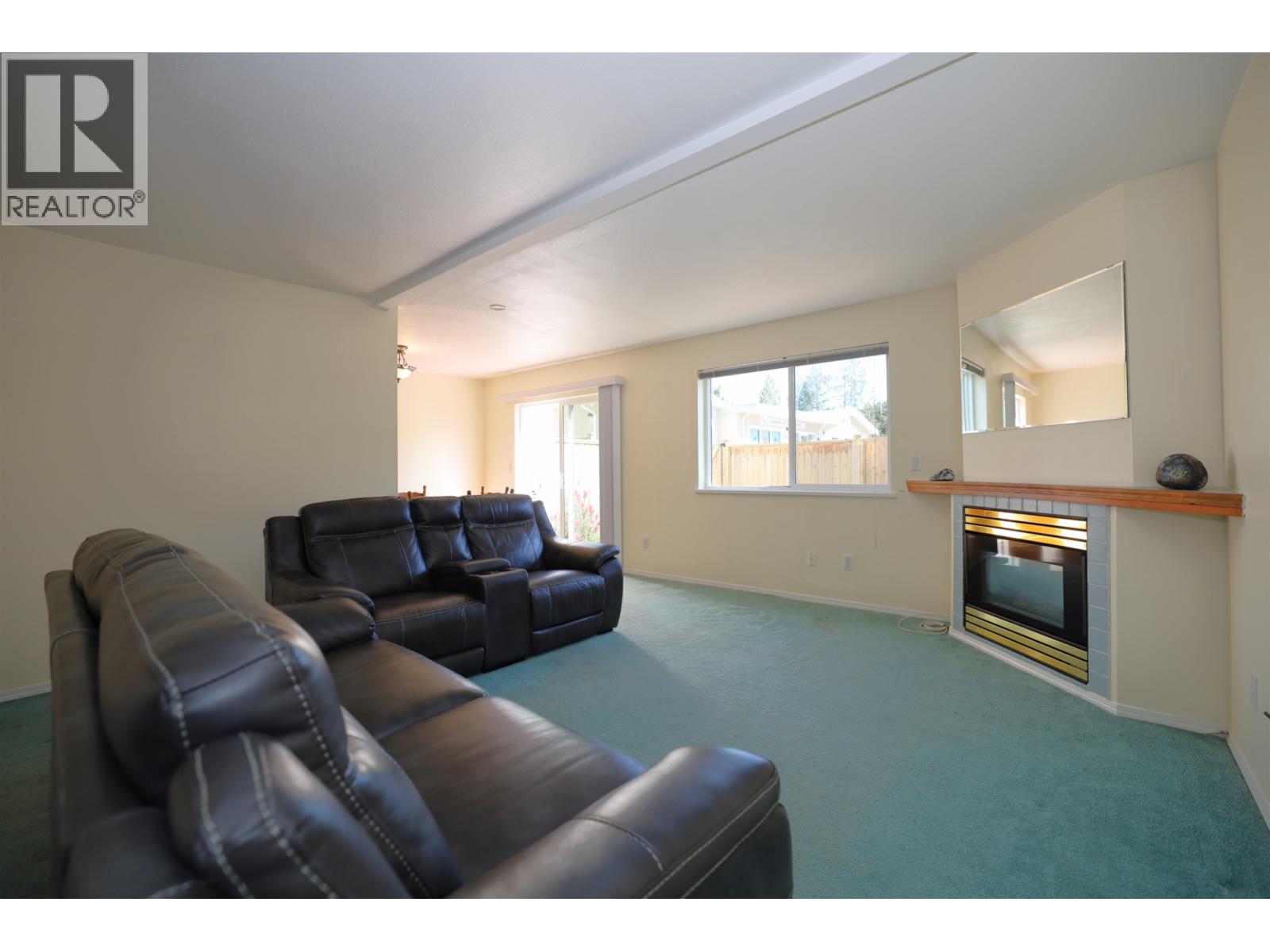 21 5610 TRAIL AVENUE, Sechelt