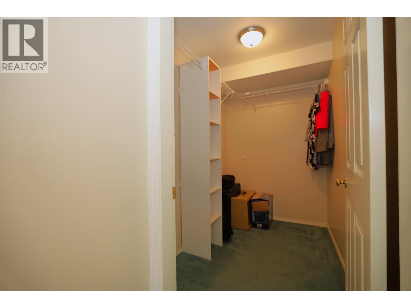 21 5610 TRAIL AVENUE, Sechelt