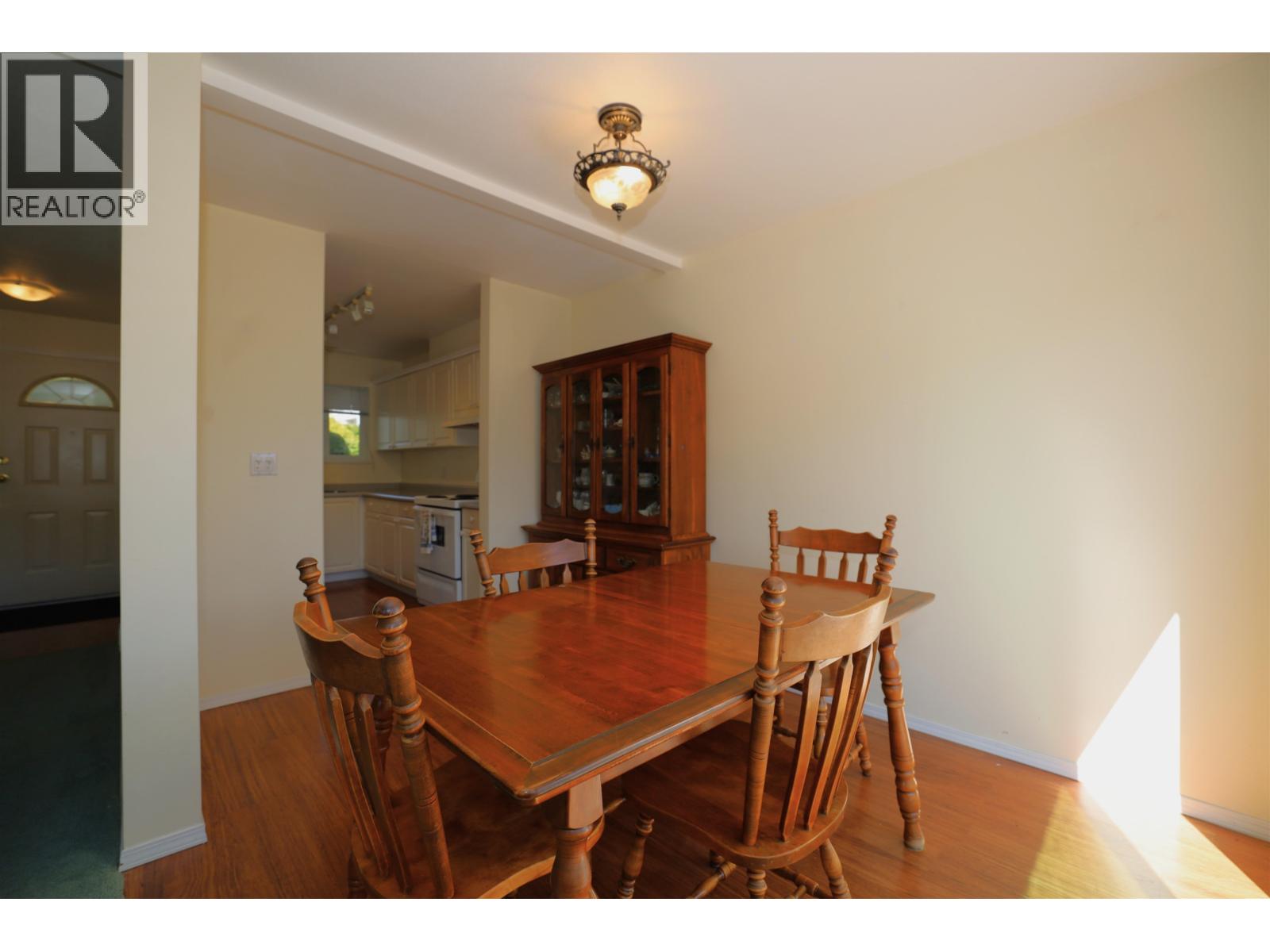 21 5610 TRAIL AVENUE, Sechelt