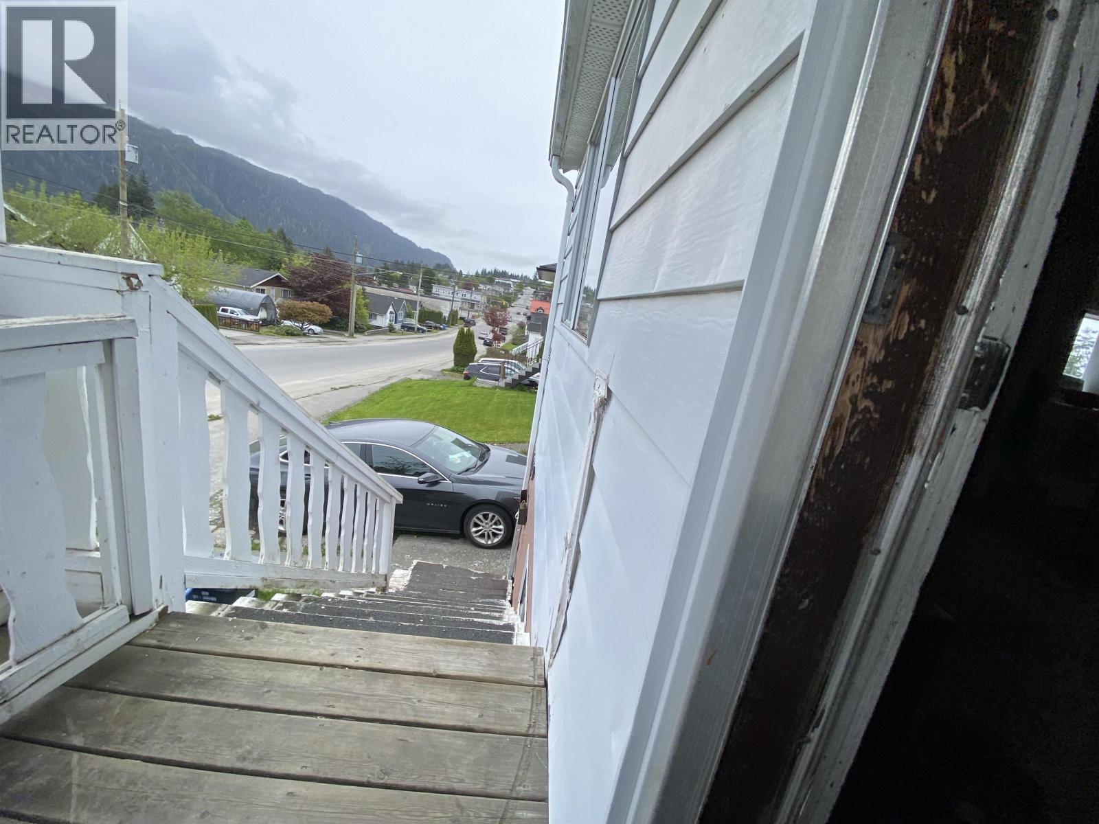233 E 5TH AVENUE - 13