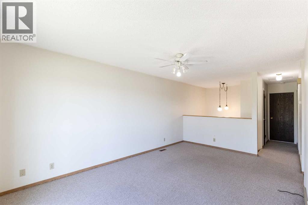 4930 59 Street — photo 6