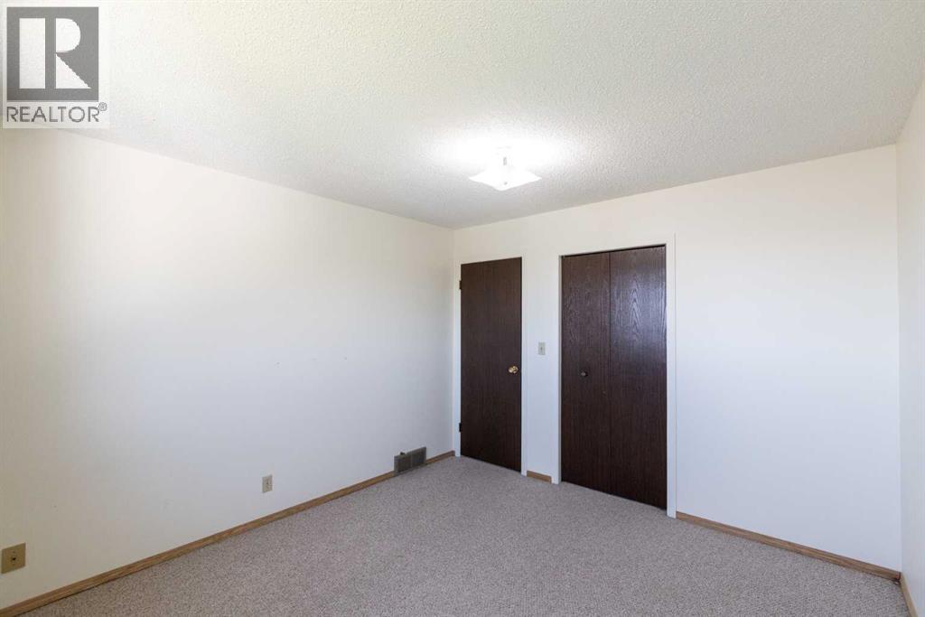 4930 59 Street — photo 18