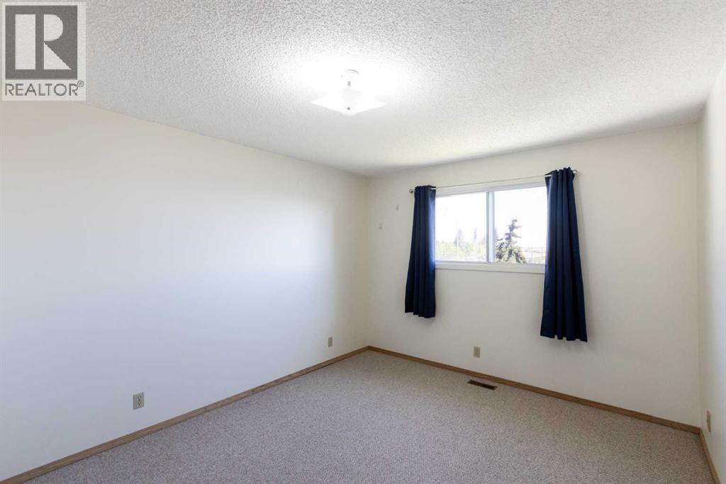 4930 59 Street — photo 17