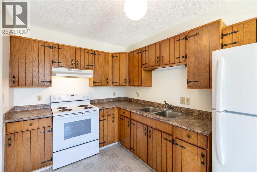 4930 59 Street — photo 12