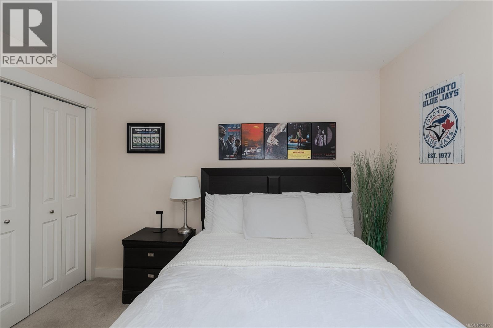 210 1315 Esquimalt Rd, Esquimalt