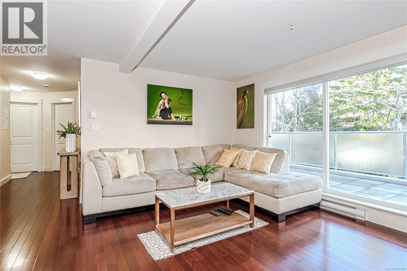 210 1315 Esquimalt Rd, Esquimalt
