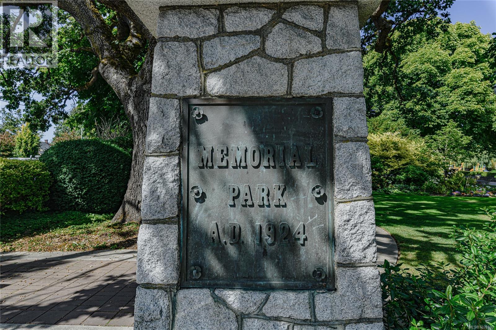 210 1315 Esquimalt Rd, Esquimalt