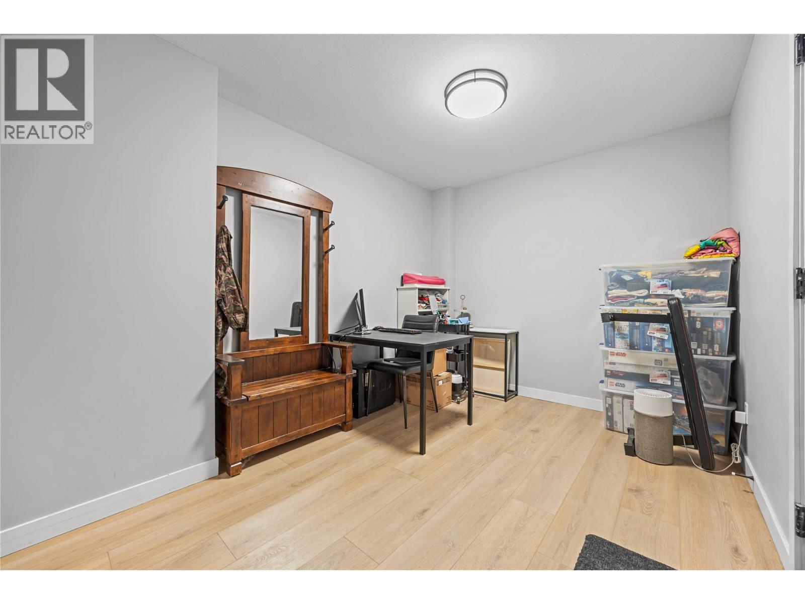 101 1435 Cara Glen Court, Kelowna