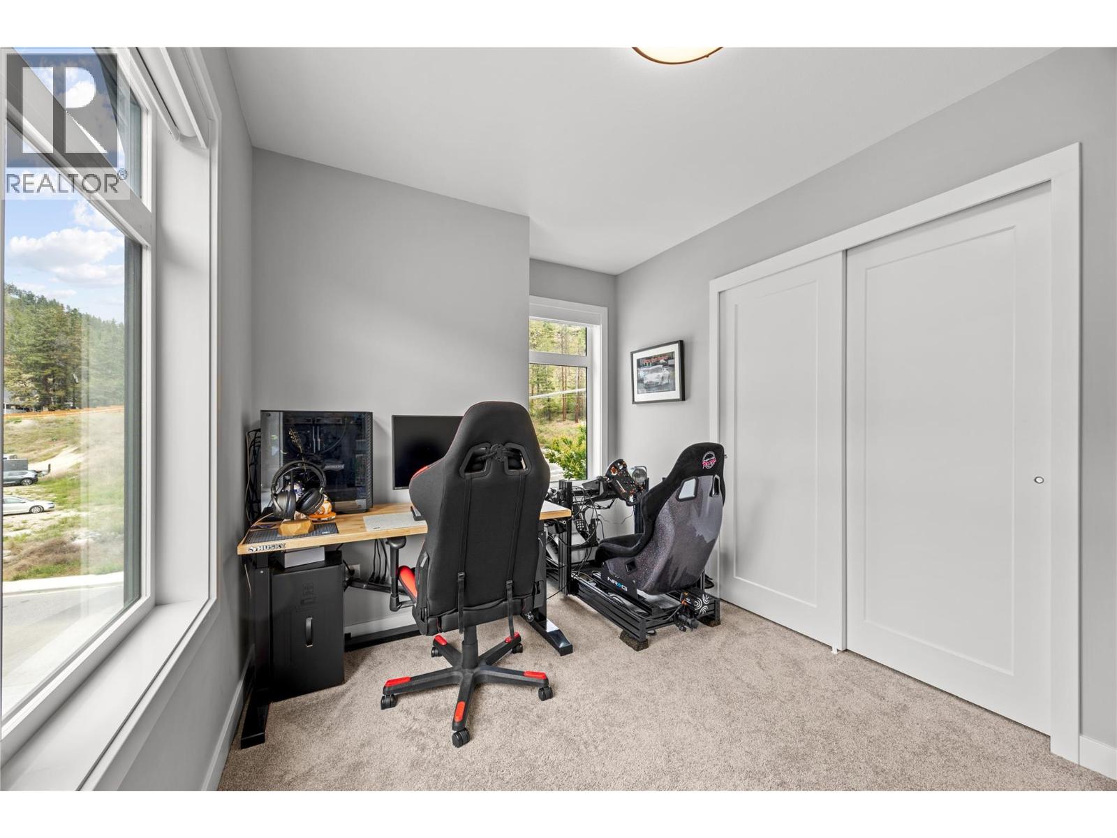 101 1435 Cara Glen Court, Kelowna