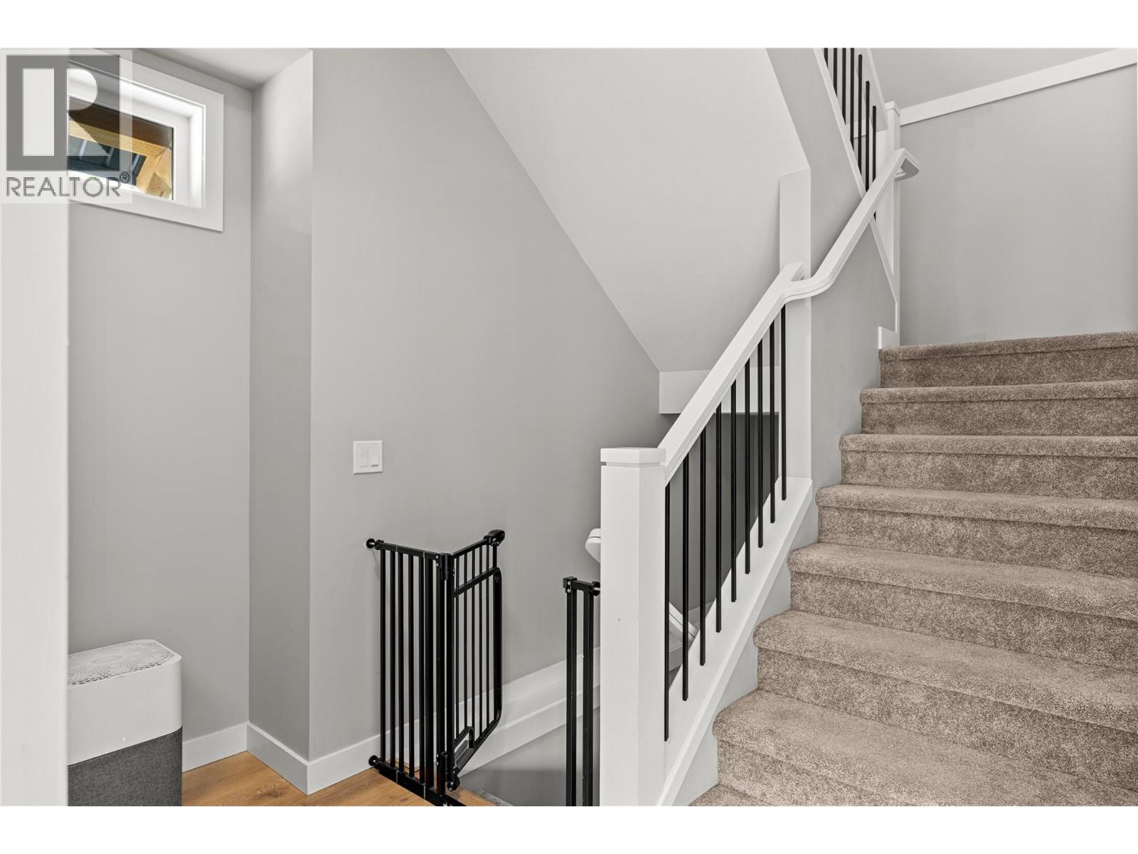 101 1435 Cara Glen Court, Kelowna