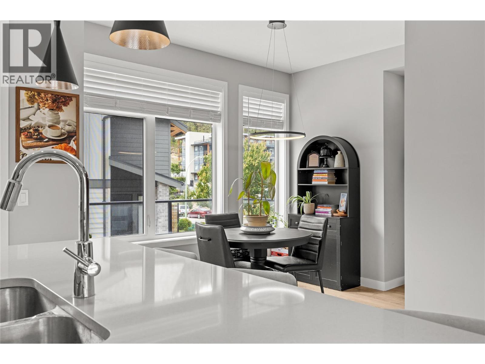101 1435 Cara Glen Court, Kelowna