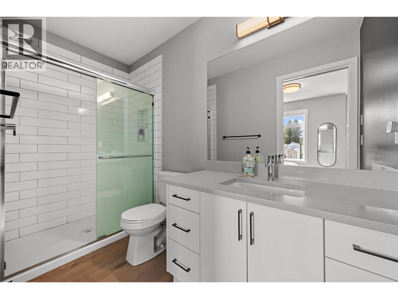 101 1435 Cara Glen Court, Kelowna