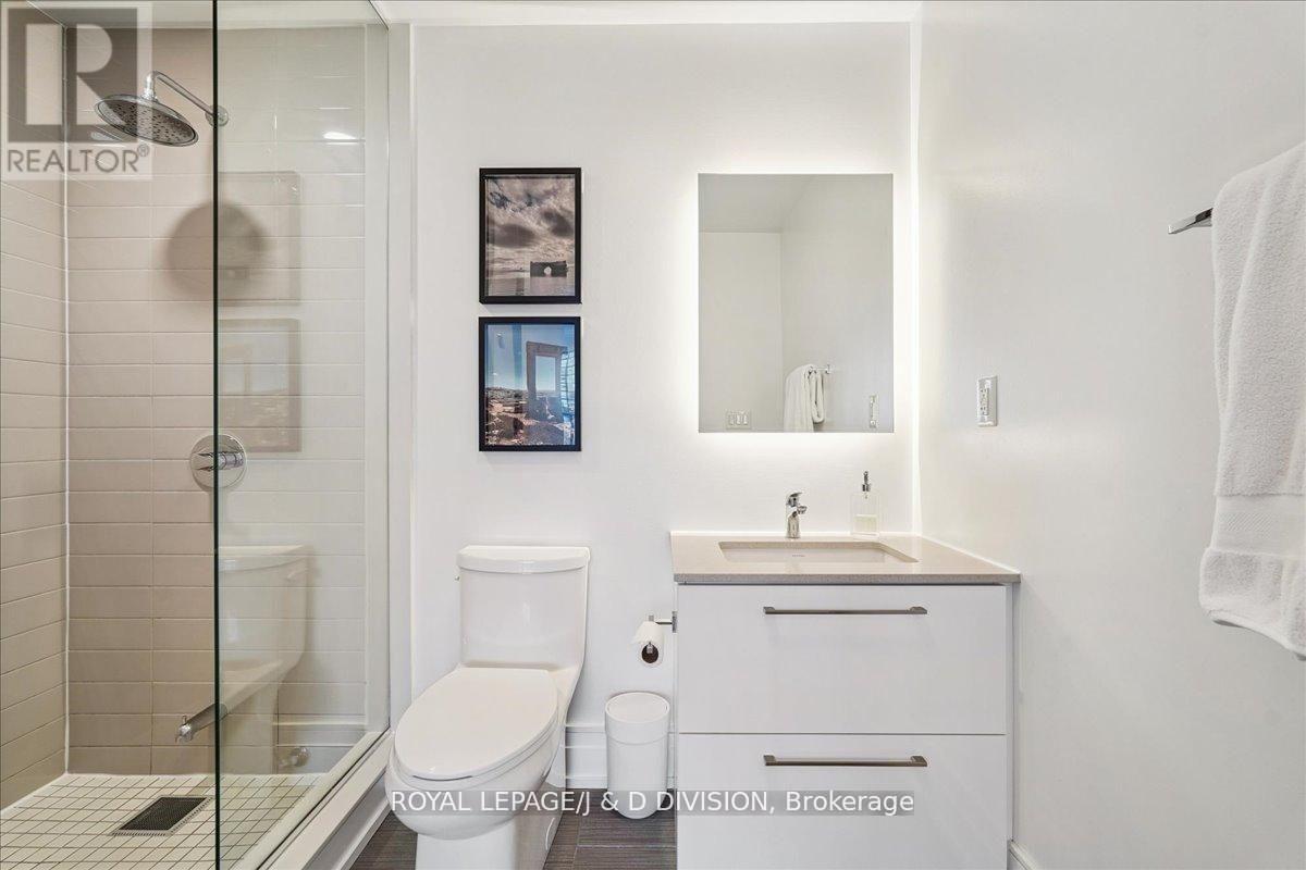 #405 90 NIAGARA STREET - 23