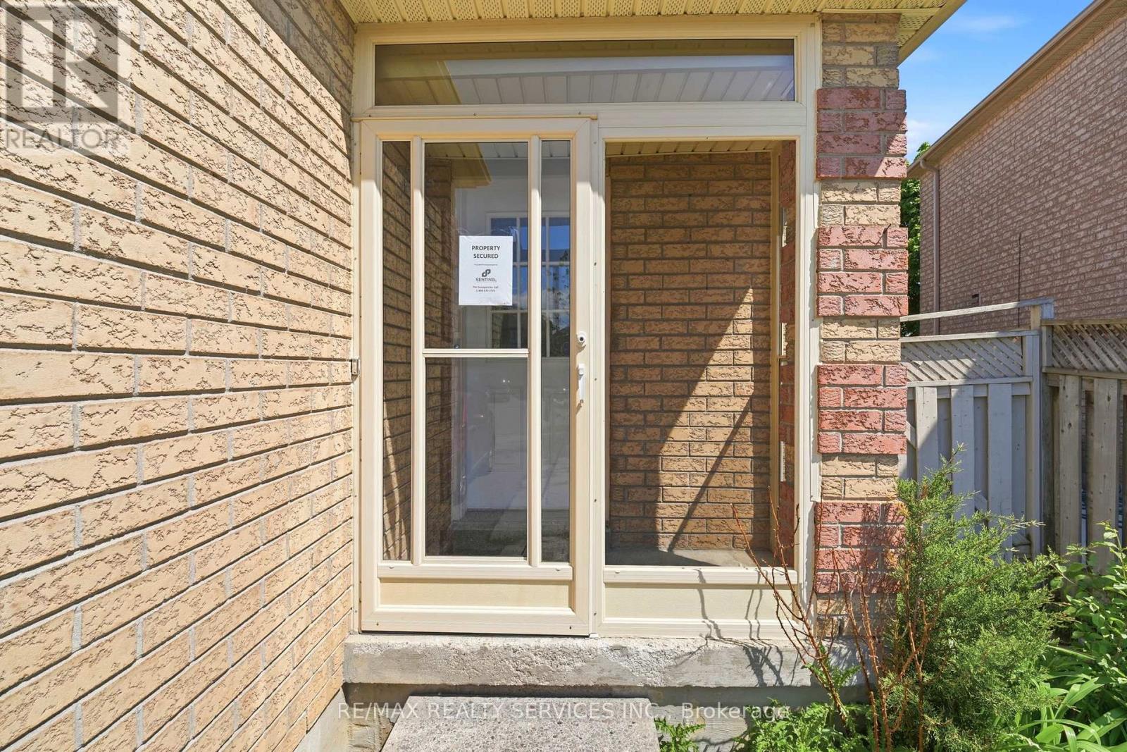 39 CARUSO DRIVE - Image 2