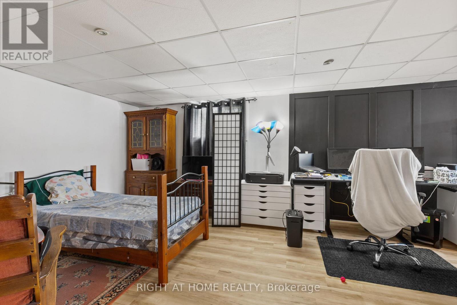 2439 RAYMOND STREET - 22