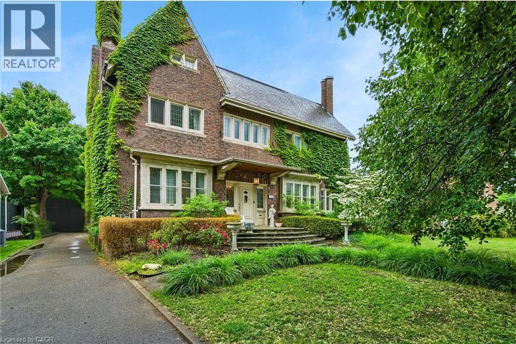 122 DUFFERIN Avenue - Image 2