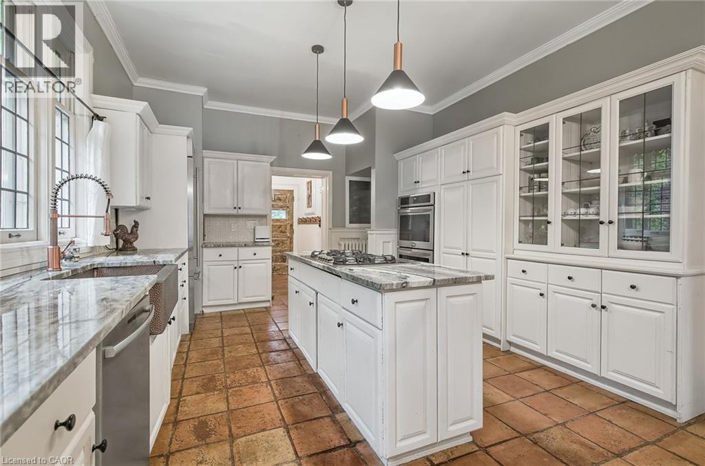 122 DUFFERIN Avenue - 21