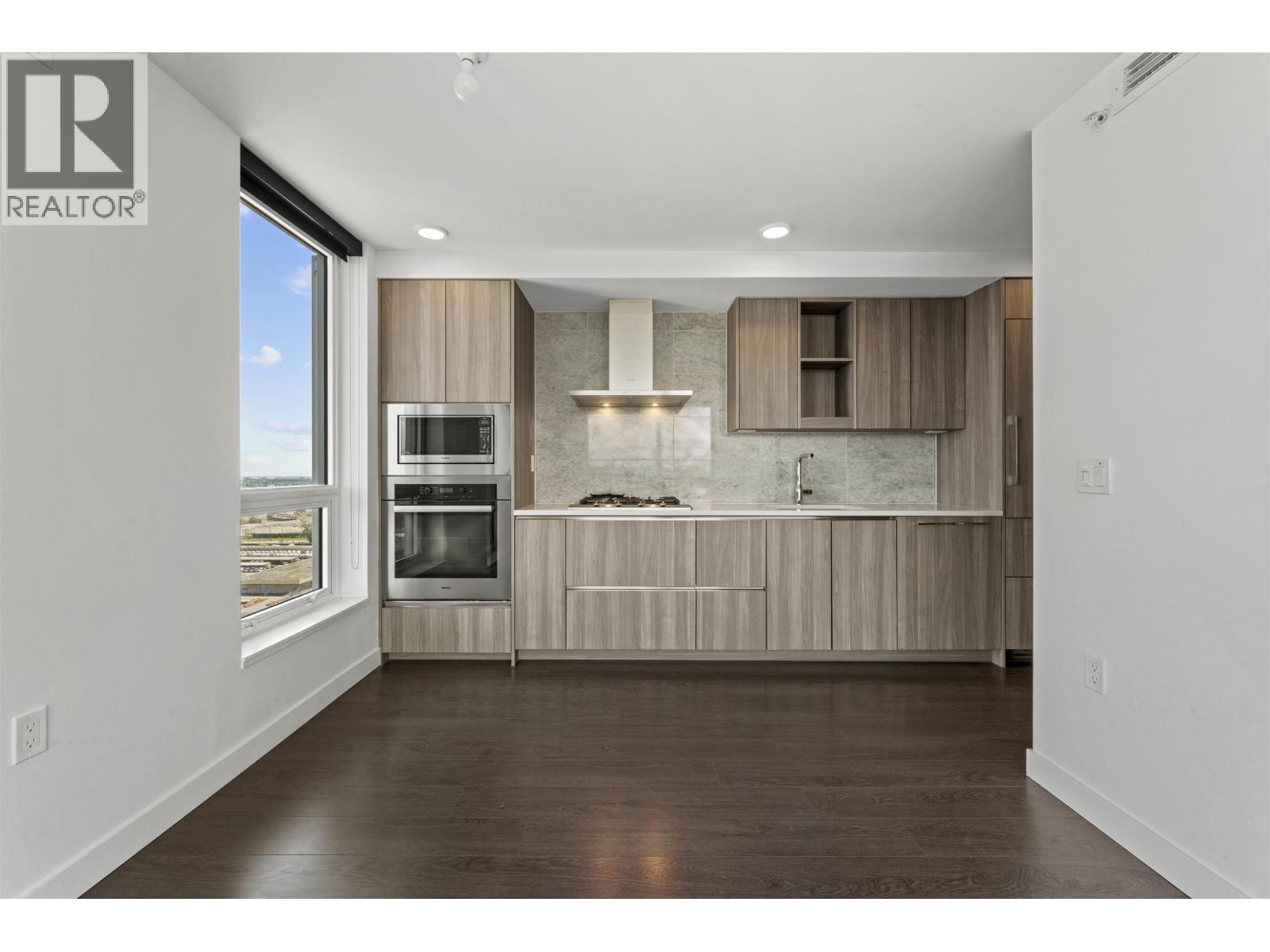 2709 455 MARINE Drive - photo 2