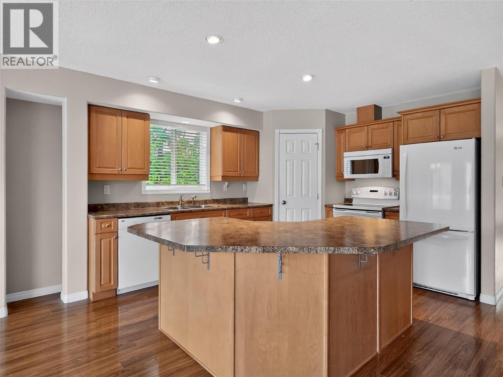 1204 Vista Heights Drive - 7