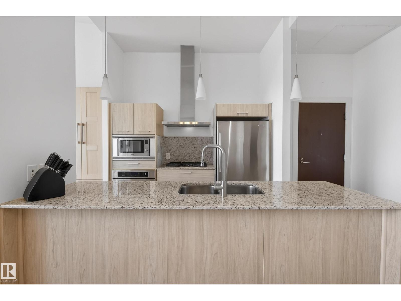 #808 2612 109 ST NW - 14