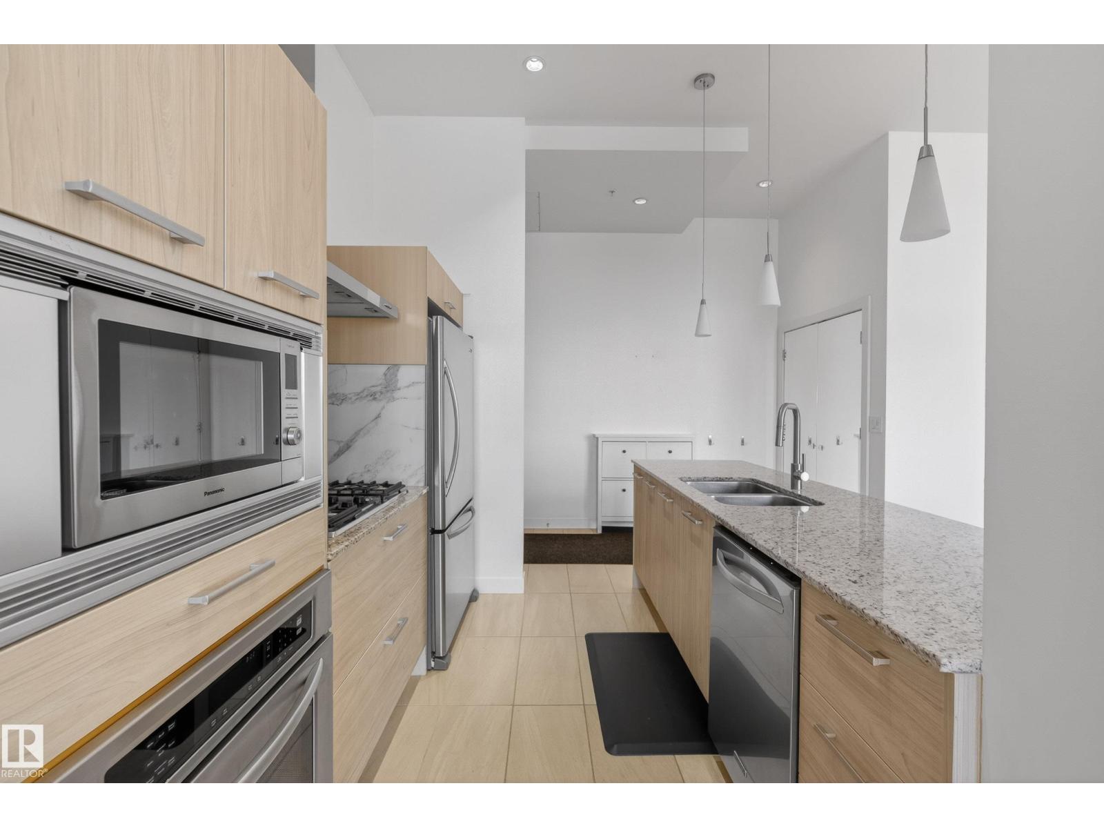#808 2612 109 ST NW - 15