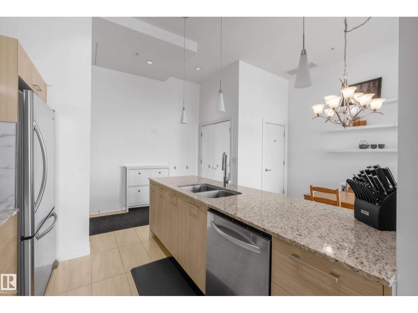 #808 2612 109 ST NW - 16