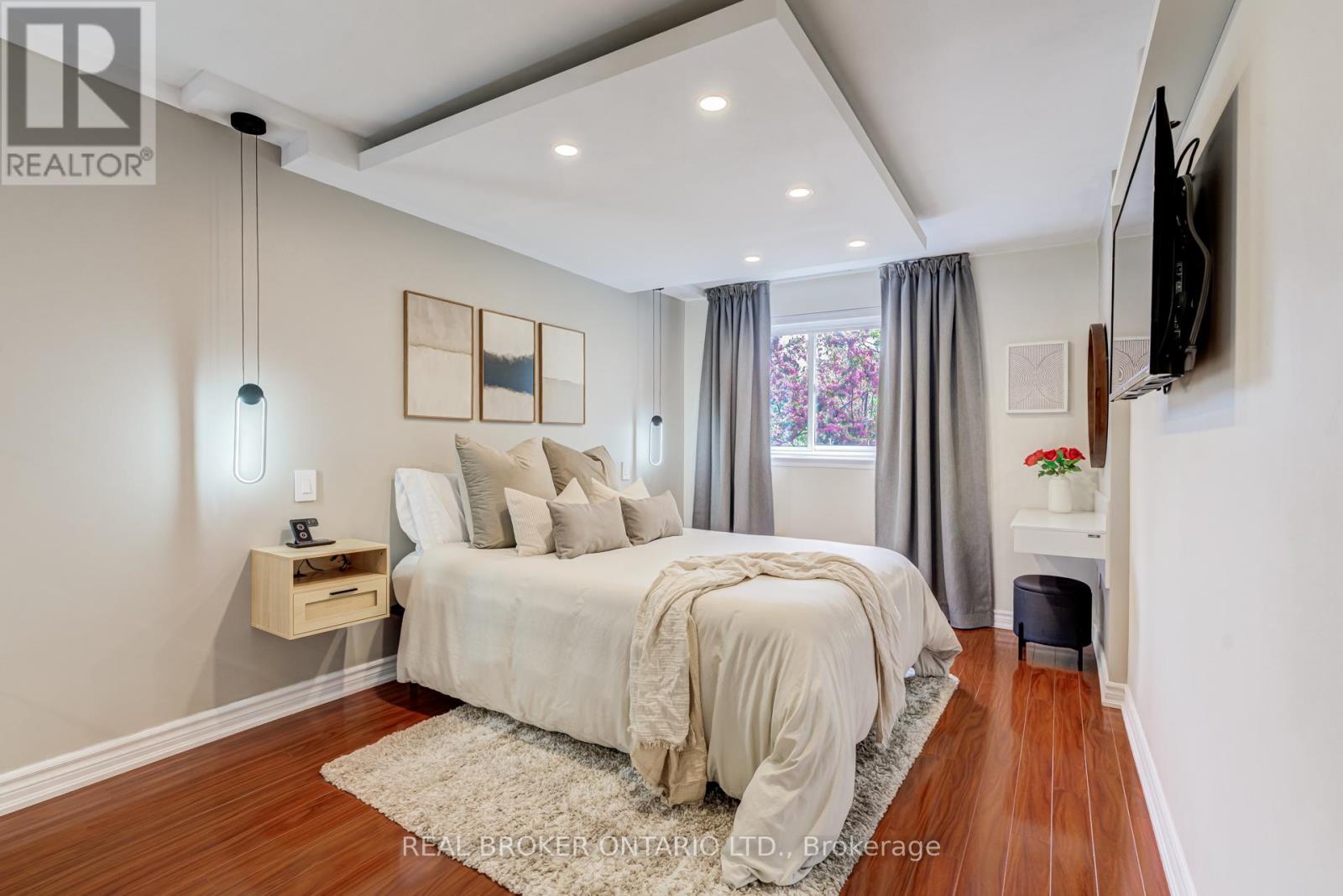 #62 130 LING ROAD - 17
