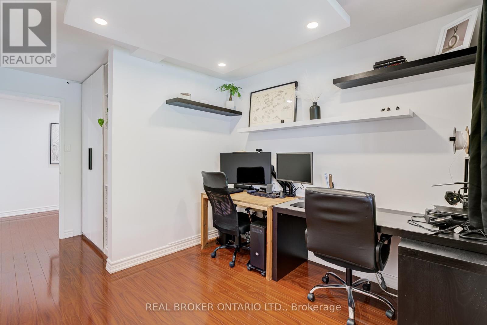 #62 130 LING ROAD - 27