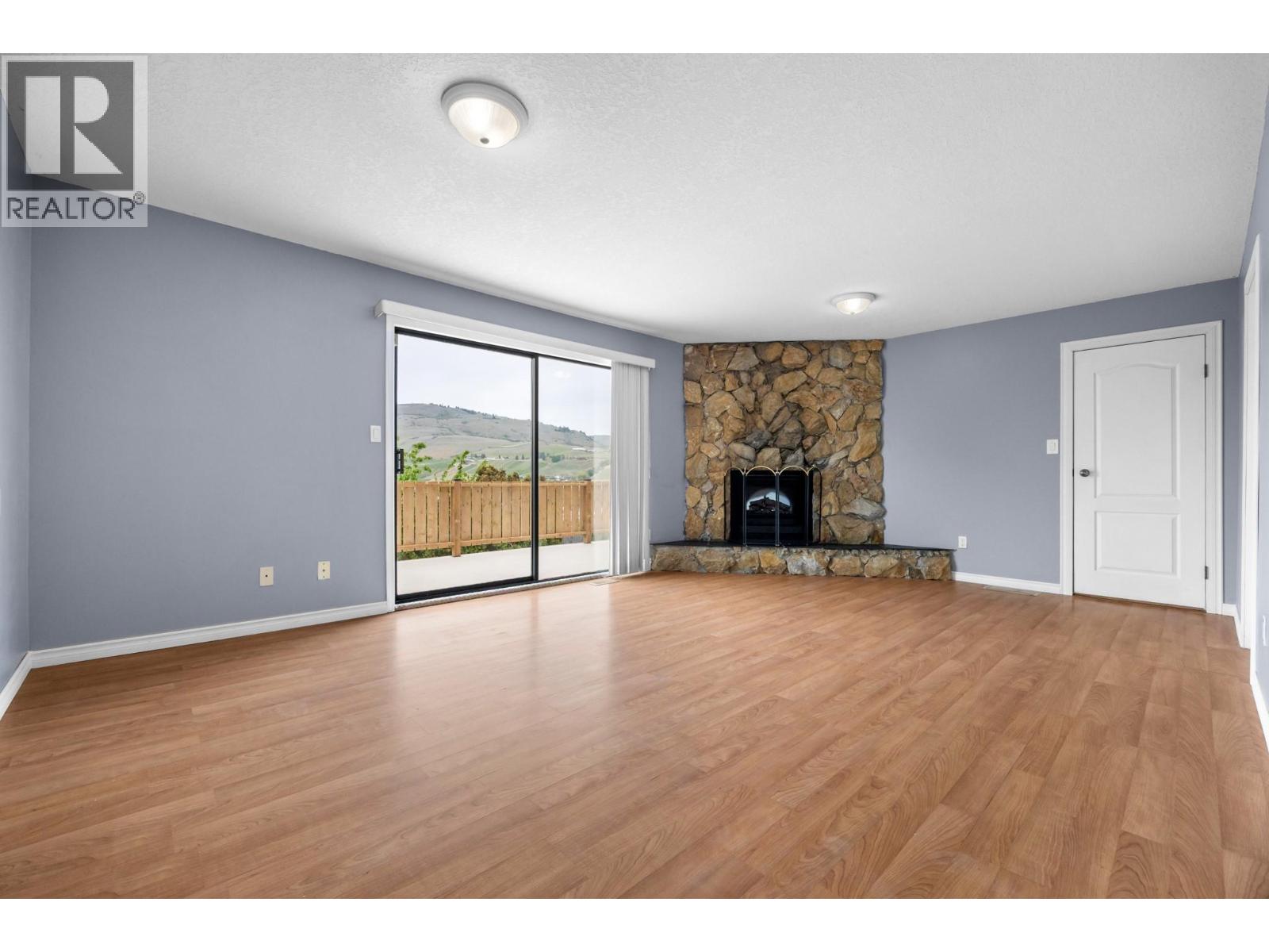 4015 15 Crescent - 20