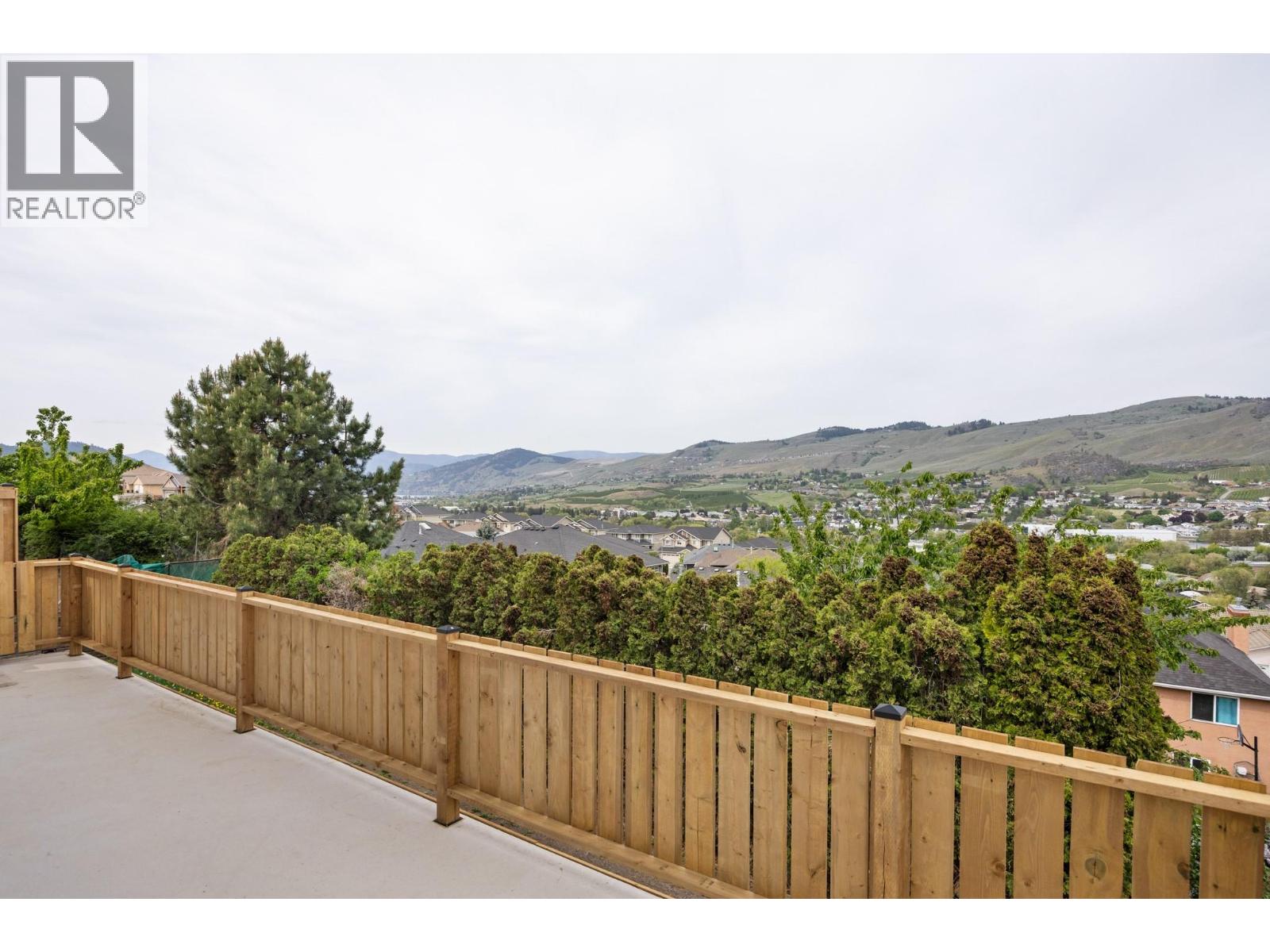 4015 15 Crescent - 54